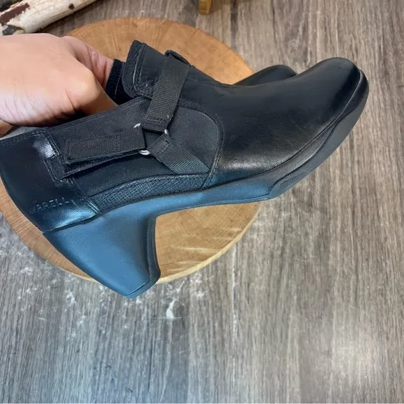 *Merrell | Harness Heels Ankle Boots in Black J48736 1349558 Size 8