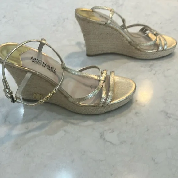 Michael Kors Kami T-Strap Gold Wedge Espadrille Sandals W/Box Sz 7- EUC