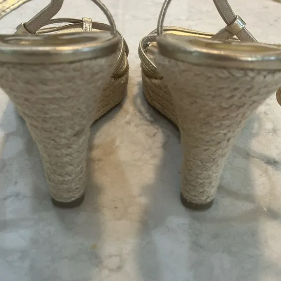 Michael Kors Kami T-Strap Gold Wedge Espadrille Sandals W/Box Sz 7- EUC