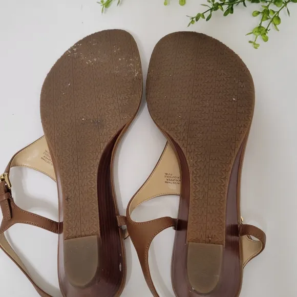 Michael Kors leather T-strap wedge heel sandals women's size 9.5