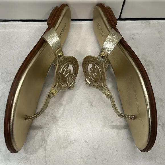 Michael Kors Metallic Gold Melodie Thong Sandal Size 10