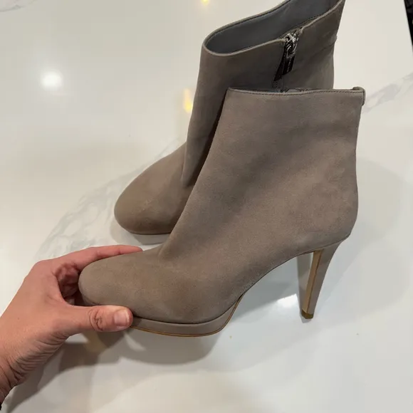 Michael Kors Women's Sammy Platform Heel Boots Tan/Gray Suede Size 10