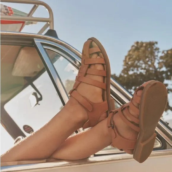Mini Boden Brown Fisherman Sandals Size 12 or EU 29