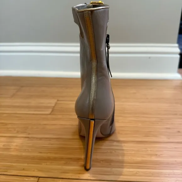Miu Miu Leather High Heel Ankle  Boots Light Grey Size 36 / US 6