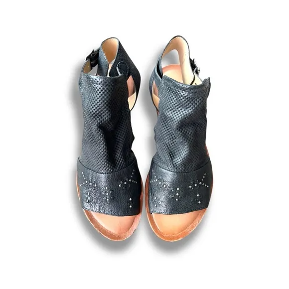 Mix Mooz Fifi Black Leather Hook &amp; Loop Strap Sandals Womens Sz 11 NWOB