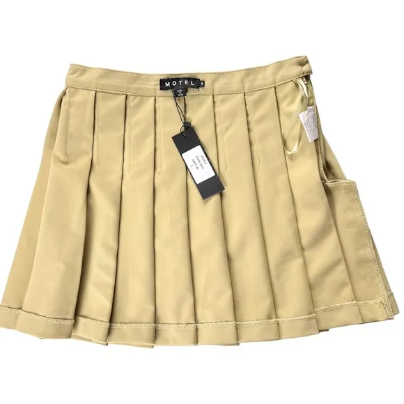 Motel Rocks Casta Pleated Mini Skirt New Size Small