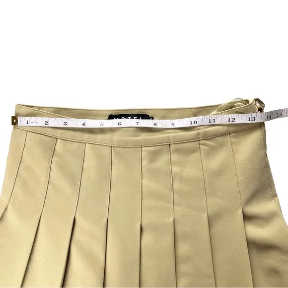 Motel Rocks Casta Pleated Mini Skirt New Size Small