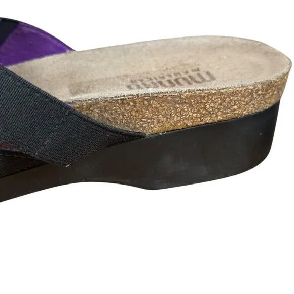 Munro American Delphi Black Slip On Comfort Sandals Toe Ring Strappy Shoes sz 9