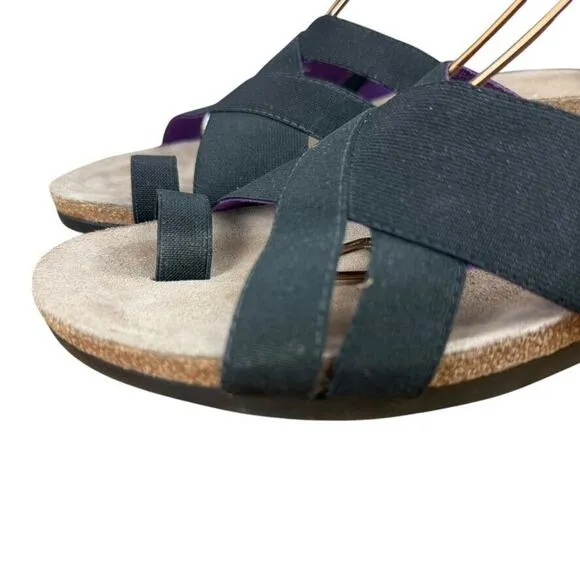 Munro American Delphi Black Slip On Comfort Sandals Toe Ring Strappy Shoes sz 9