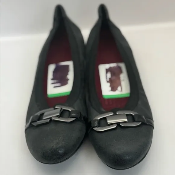 Munro Women’s Size 8 Ivy Ballet Flat Black Leather Slip On Comfort