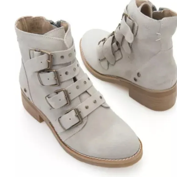 Musse &amp; Cloud &quot;Misha&quot; Suede Leather Buckle Detailed Ankle Boots 38 (7.5)