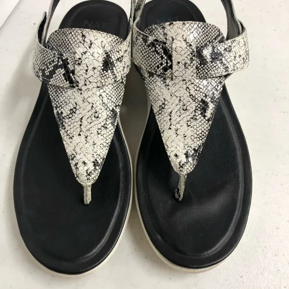 Naturalizer LINCOLN White Snake Leather Ankle Strap Thong Sandals Size 8