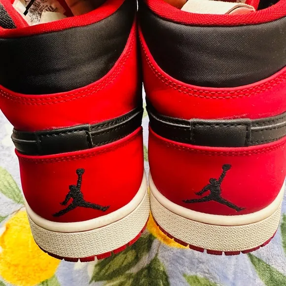NEW Air Jordan 1 Gym Red and Black High-Top Sneakers Men’s Size 11.5