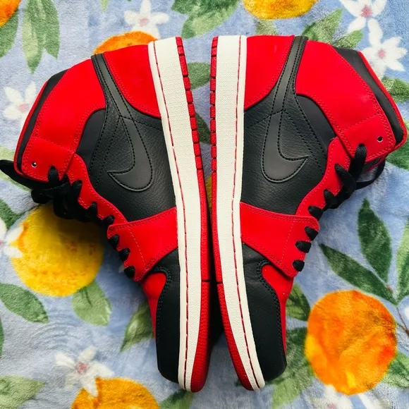 NEW Air Jordan 1 Gym Red and Black High-Top Sneakers Men’s Size 11.5