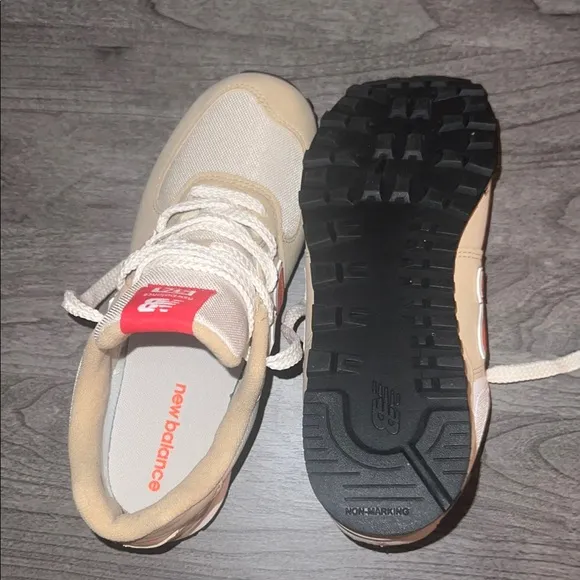 New Balance ( grade school 5 )