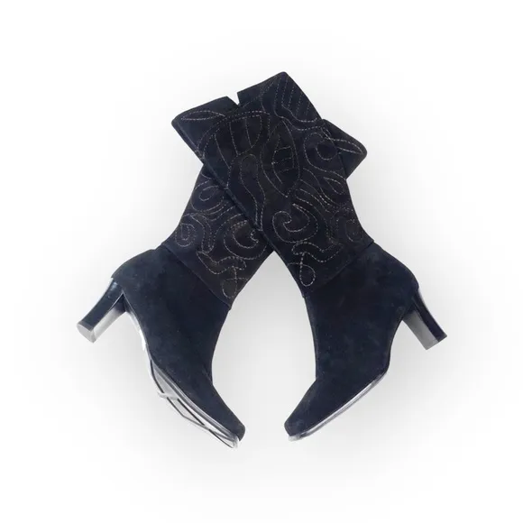 new Chico’s 𑁍 Italia Tall Metallic Embroidery Heeled Boots 𑁍 Black Suede 𑁍 6