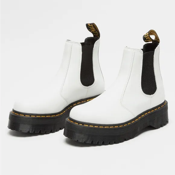 ✨NEW!✨ Dr. Martens 2976 Quad Chelsea Boots