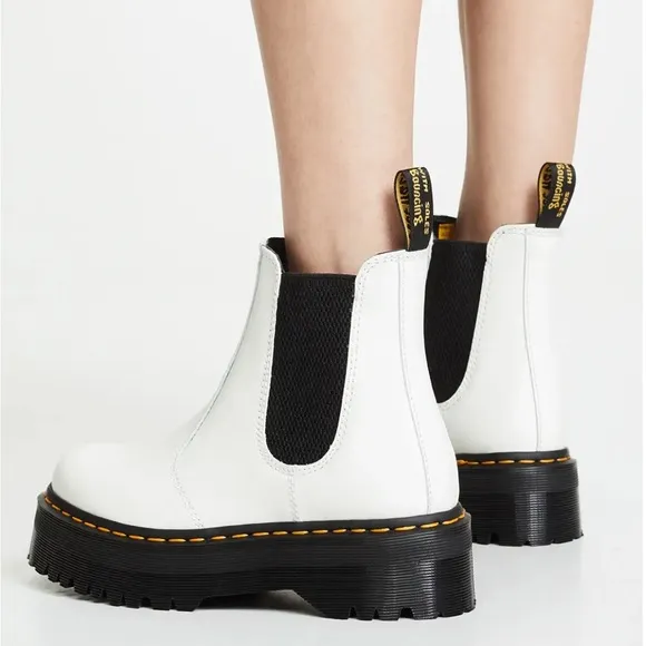 ✨NEW!✨ Dr. Martens 2976 Quad Chelsea Boots