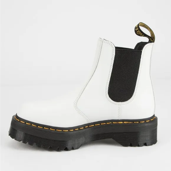 ✨NEW!✨ Dr. Martens 2976 Quad Chelsea Boots