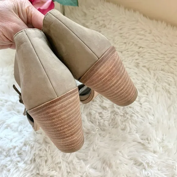NEW Eileen Fisher Ann Tumbled Nubuck Heeled Sandals