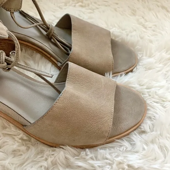 NEW Eileen Fisher Ann Tumbled Nubuck Heeled Sandals