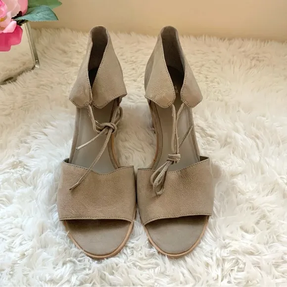 NEW Eileen Fisher Ann Tumbled Nubuck Heeled Sandals