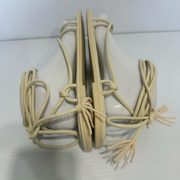 New Farm Rio Peppers Off White Lace Up Tassel Thing Sandals Size 9