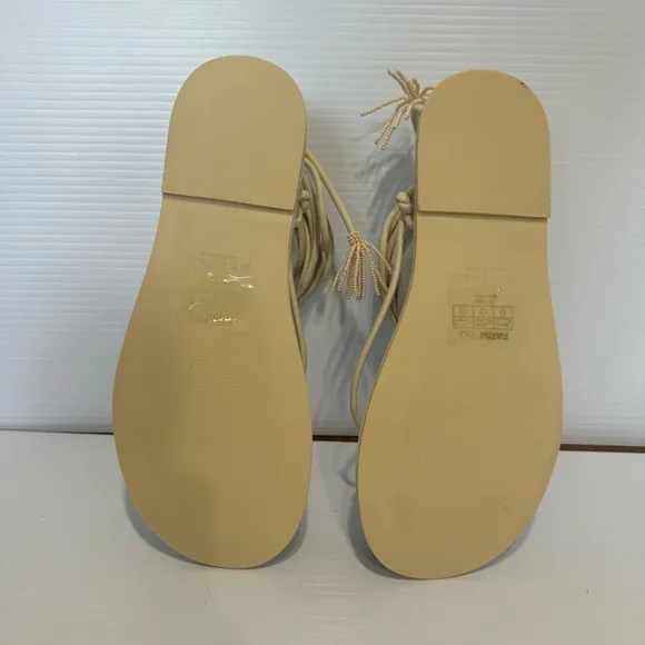 New Farm Rio Peppers Off White Lace Up Tassel Thing Sandals Size 9