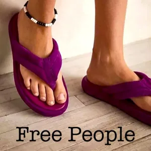 New Free People Wonderland Purple Platform Thong Sandals Size 38.5