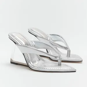 NEW Good American Clear Block Heel Thong Sandals dust bag no box Silver Sz 12