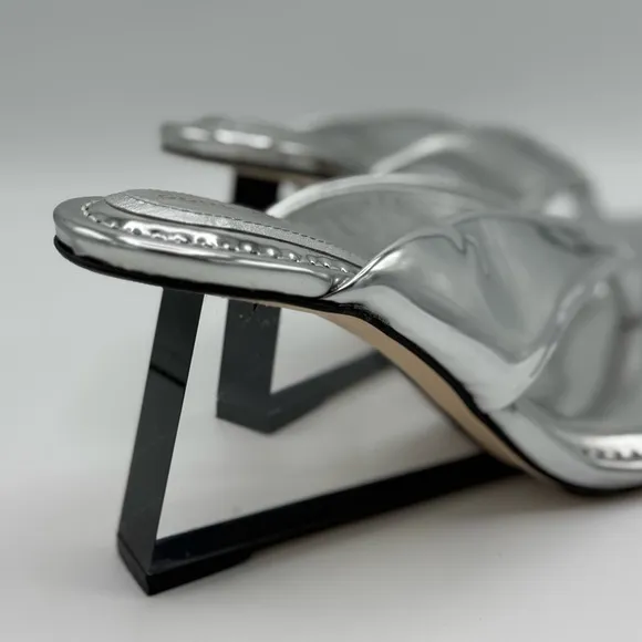NEW Good American Clear Block Heel Thong Sandals dust bag no box Silver Sz 12