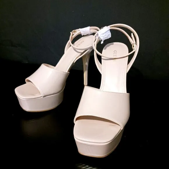 NEW Guess Taby Patent Square Toe Platform Sandals in Light Natural/Nude Size 9.5