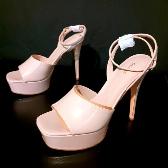 NEW Guess Taby Patent Square Toe Platform Sandals in Light Natural/Nude Size 9.5