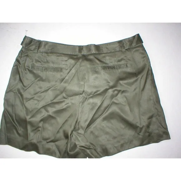 New NWT Jones New York Shorts Army Green Dark Fatigue 8 Work Casual Dress Belt