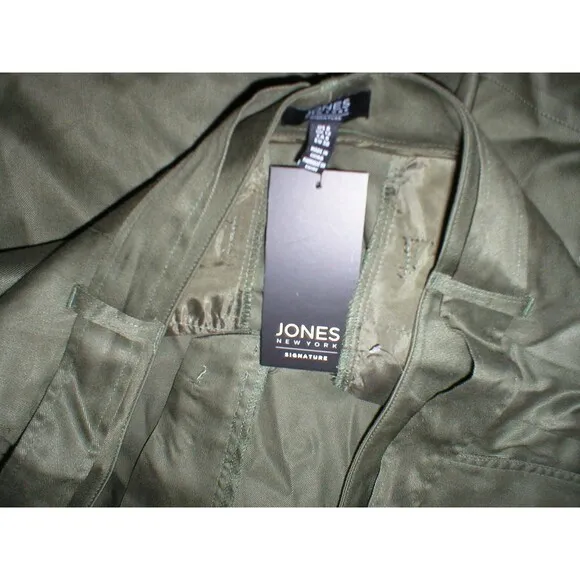 New NWT Jones New York Shorts Army Green Dark Fatigue 8 Work Casual Dress Belt