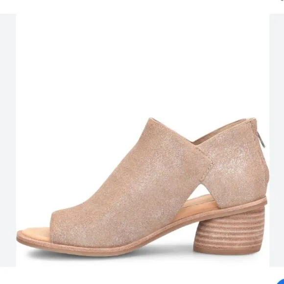 new SOFFT Full-grain Italian suede metallic finish Carleigh sandals in natural
