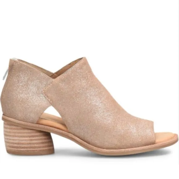 new SOFFT Full-grain Italian suede metallic finish Carleigh sandals in natural