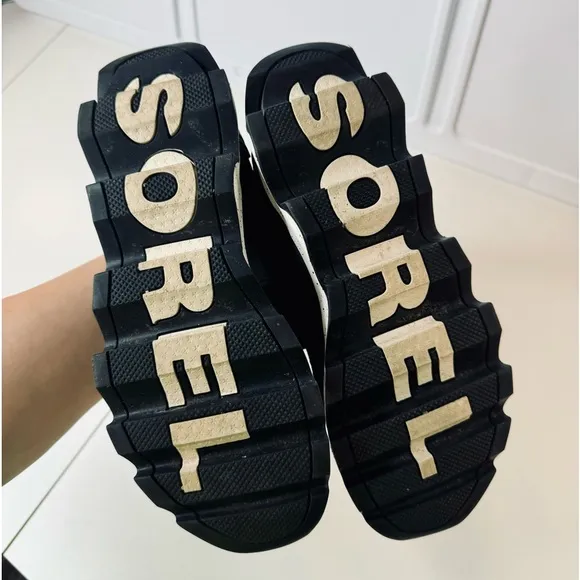 NEW Sorel Kinetic Mesh Sneakers Black Embossed Zebra SZ 7.5