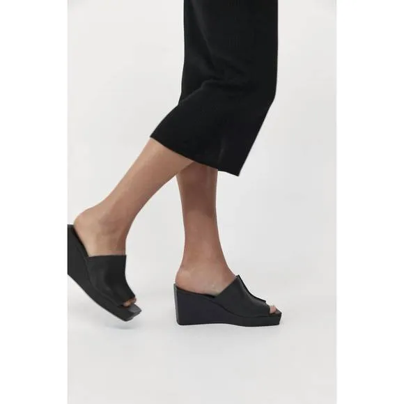 NEW ST. AGNI women's maria wedge sandal in black