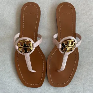 NEW Tory Birch Miller Thong Leather Metal Sandals - Seashell / Gold, Size 7