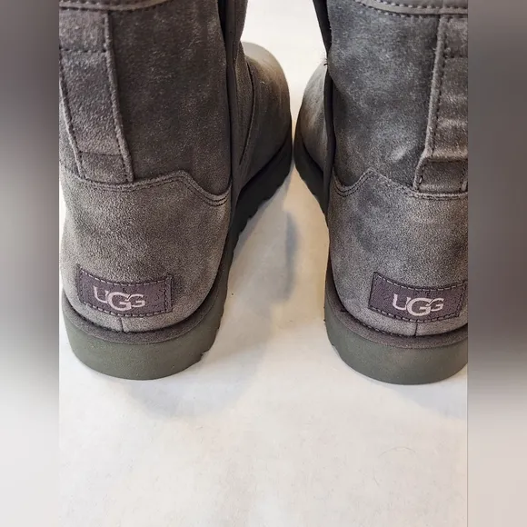NEW! || UGGS || Classic Mini II grey suede leather boots shearling sz 8.5
