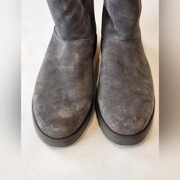 NEW! || UGGS || Classic Mini II grey suede leather boots shearling sz 8.5