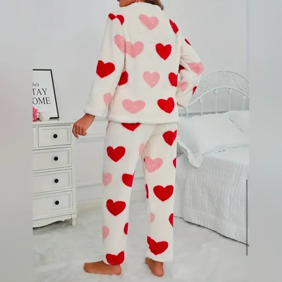 NEW Valentines Heart Fuzzy Plush Fleece Pajama Set Size Medium