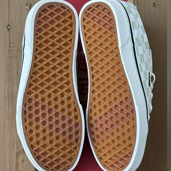 NEW Vans Seldan Casual Sneakers Canvas Checkerboard - Sizes 6.5 (fits 5Y)