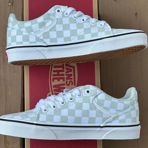 NEW Vans Seldan Casual Sneakers Canvas Checkerboard - Sizes 6.5 (fits 5Y)