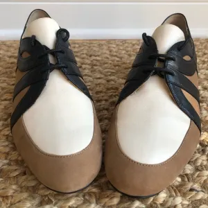 New w Tag; AskAlice Colorblock Leather Oxford Loafers. Size 39