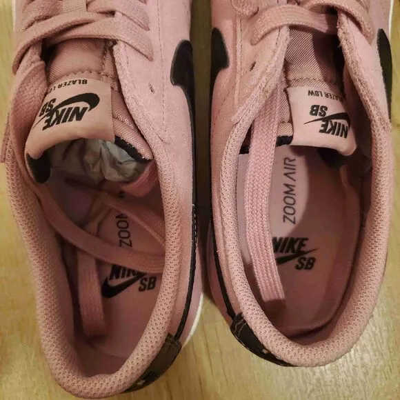 New without box Nike SB Pink Suede Low Blazer Sneakers Size 10.5 Mens