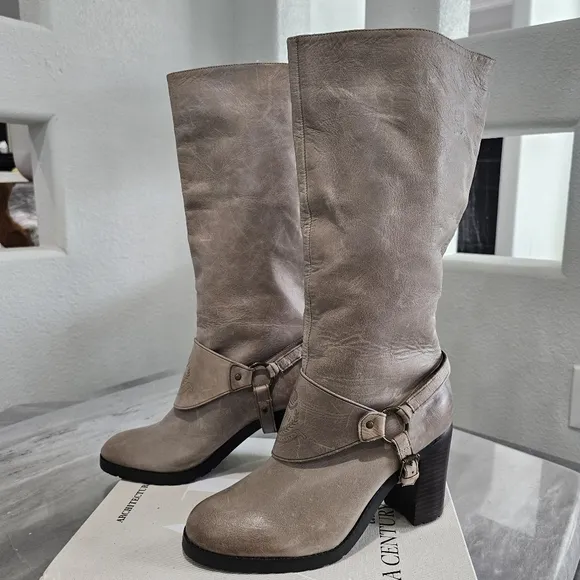 New without box Ralph Lauren Gray‎ Taupe Leather Harness Tall Boots size 9