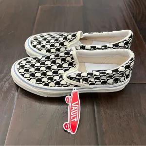 New without box Vans Originals textile upper loafers size 7.5