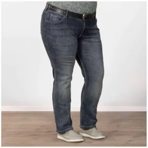 NEW WRANGLER women's value jeans in medium blue